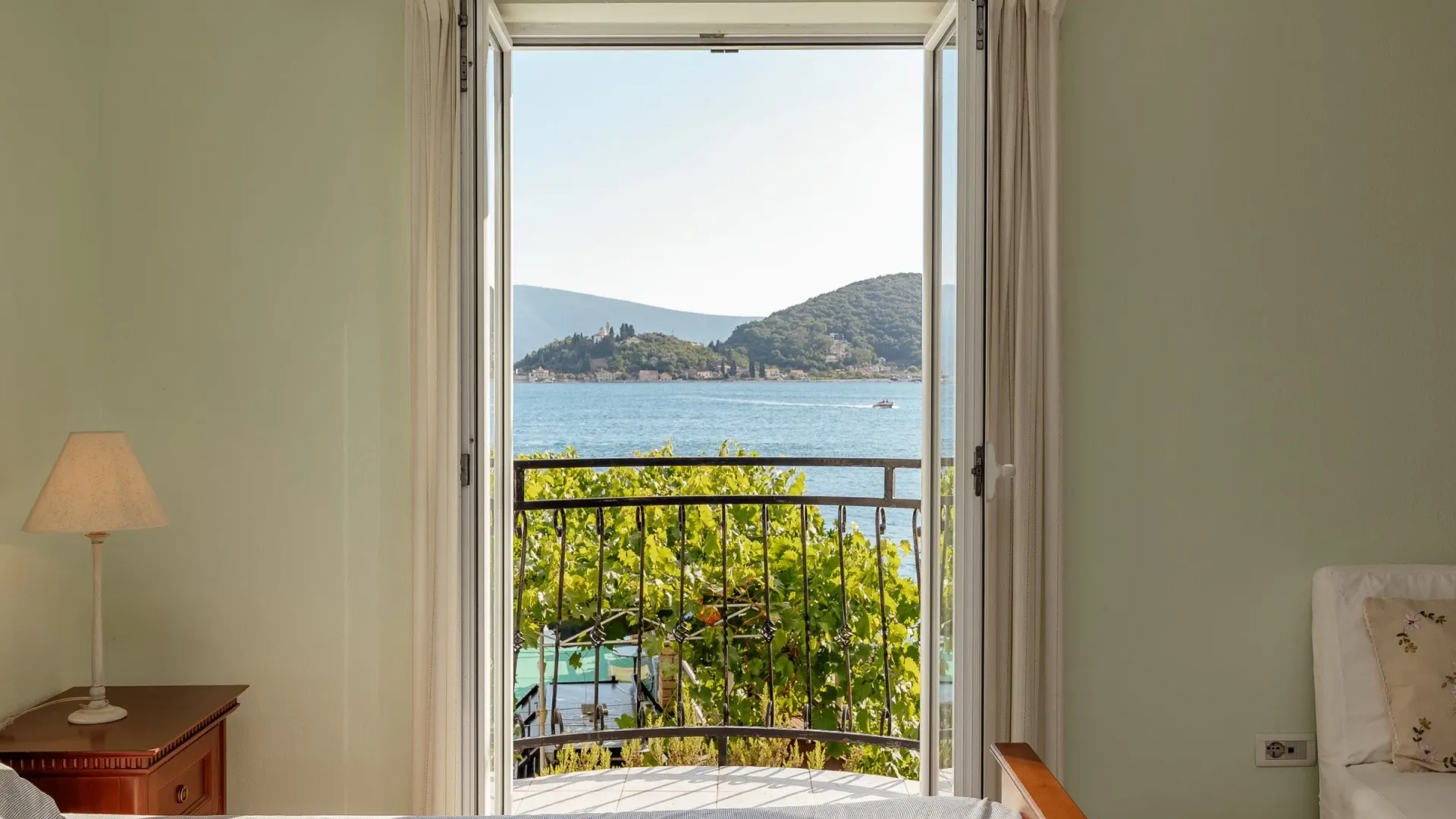 Prodaja, kuća, 291m², Lepetani, Tivat