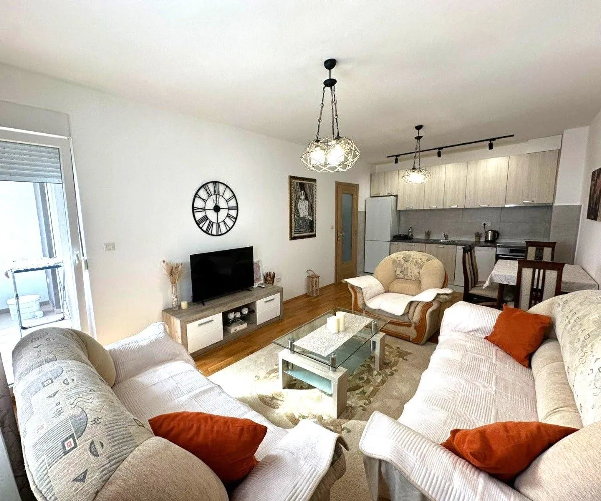 Rent, one bedroom apartment, 66m², Stari Aerodrom, Podgorica