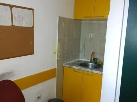 Sale, office space, 70m², Centar, Podgorica - image 9