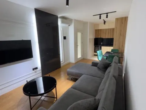 Izdavanje, jednosoban stan, 50m², City Kvart, Podgorica - image 5