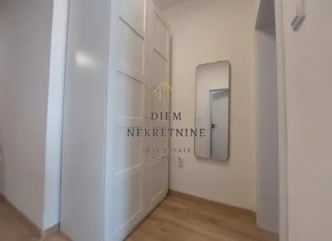 Rent, two bedroom apartment, 70m², Tivat, Crna Gora - image 3