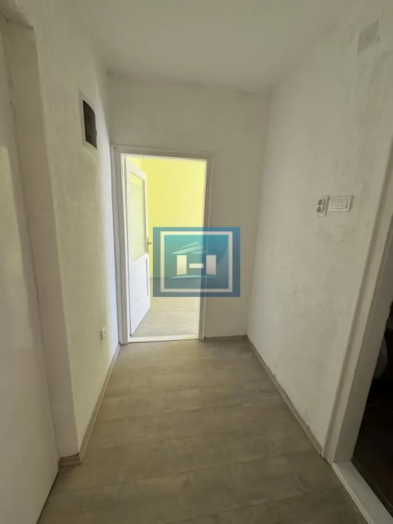 Izdavanje, jednosoban stan, 37m², Dom Zdravlja, Ćuprija