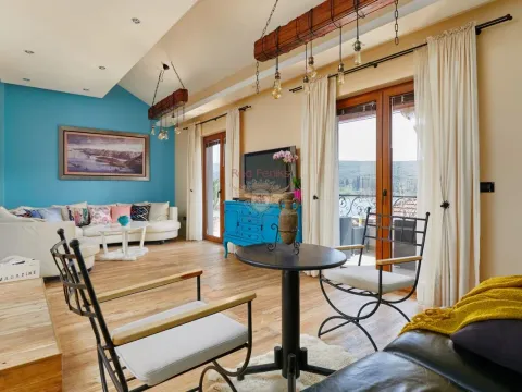 Prodaja, kuća, 265m², Kotor, Crna Gora