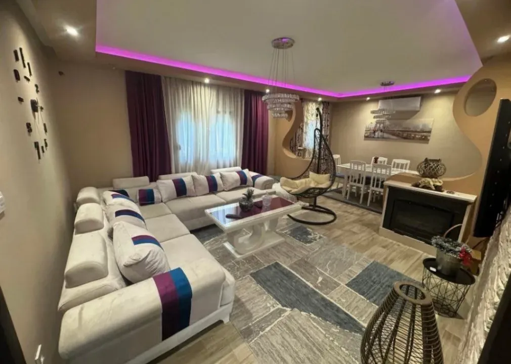 Rent, house, 100m², Kakaricka Gora, Podgorica