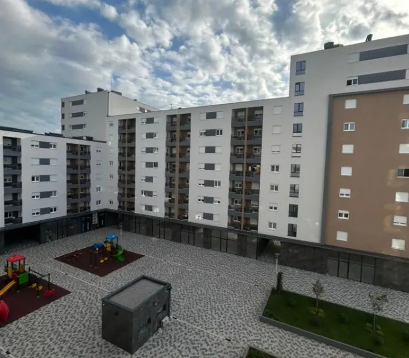 Izdavanje, jednosoban stan, 46m², Stari Aerodrom, Podgorica