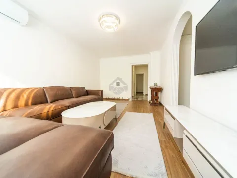 Izdavanje, trosoban stan, 100m2, Preko Morače, Podgorica Izdavanje, trosoban stan, 100m2, Preko Morače, Podgorica