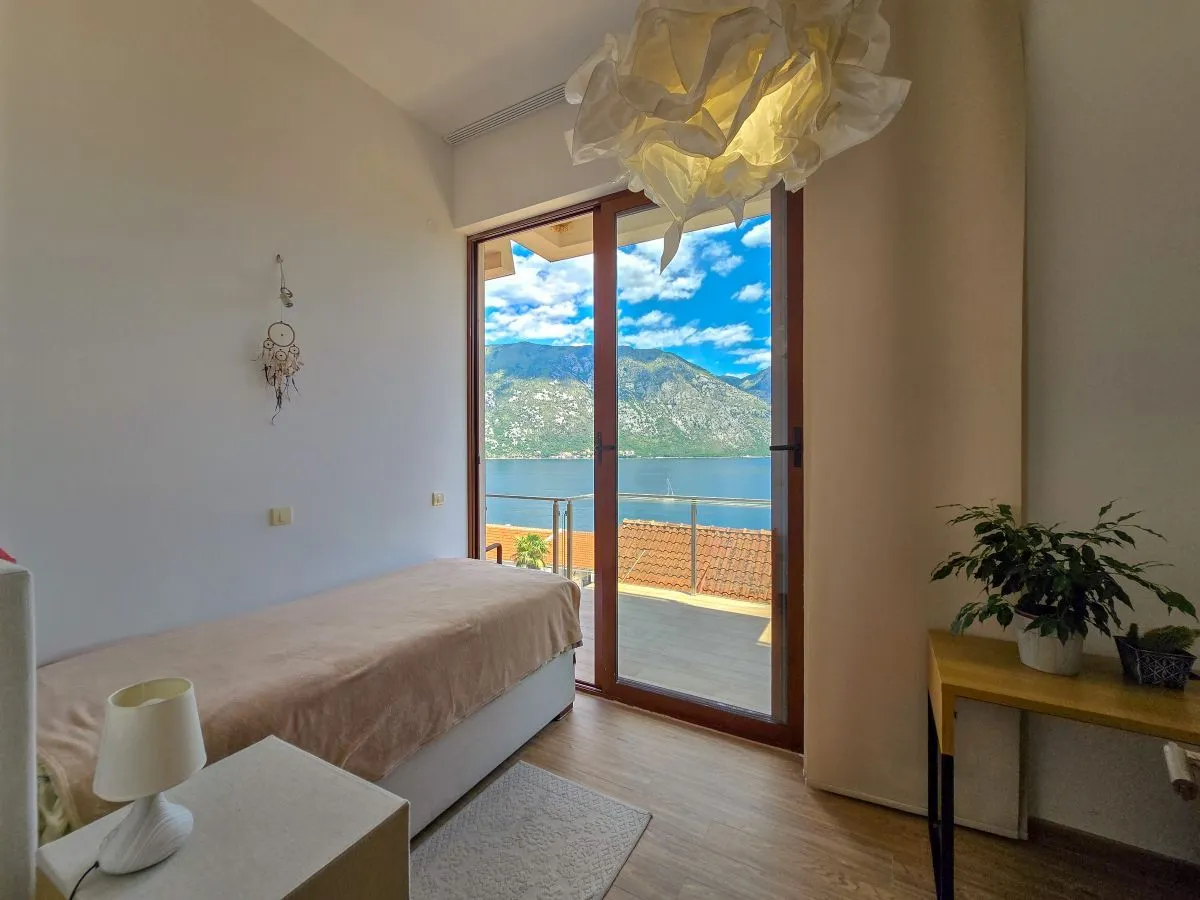 Sale, two bedroom apartment, 74m², Stoliv, Kotor
