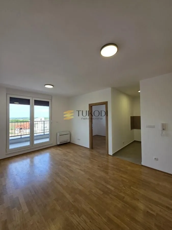 Prodaja, trosoban stan, 80m², Mišeluk, Petrovaradin