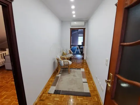 Prodaja, kuća, 250m², Novi Banovci, Stara Pazova - image 9