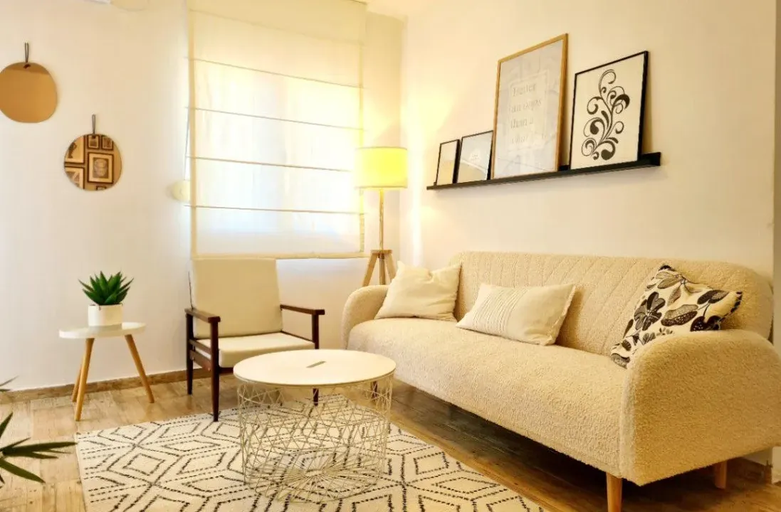 Izdavanje, dvosoban stan, 40m², Dubovica, Budva