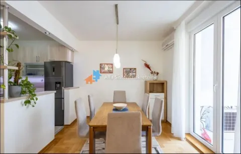 Izdavanje, trosoban stan, 106m², Vračar Hram, Vračar Sve Podlokacije - image 16