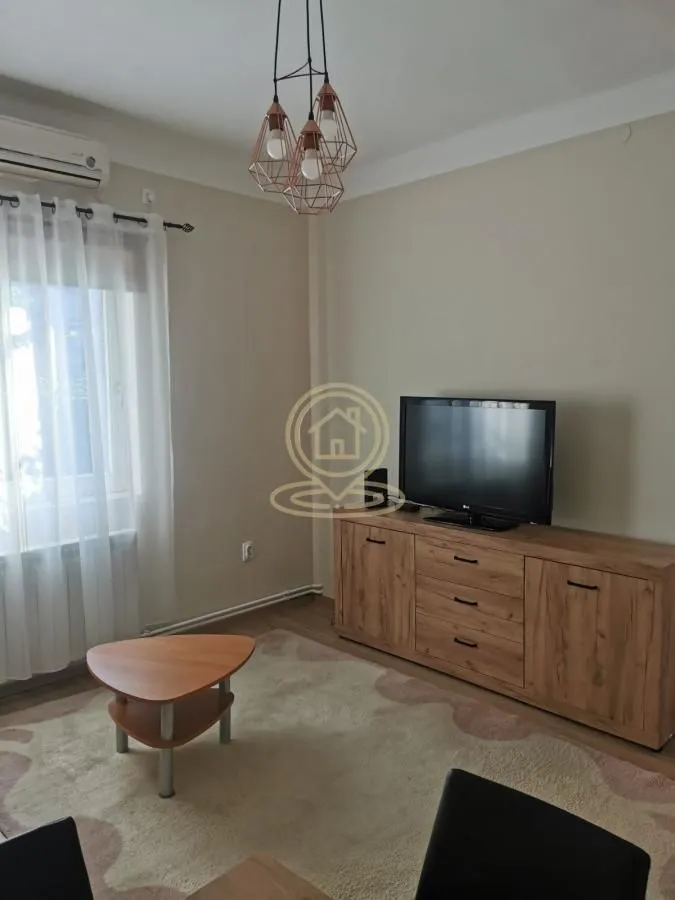 Rent, three bedroom apartment, 61m², Stari Grad, Beograd