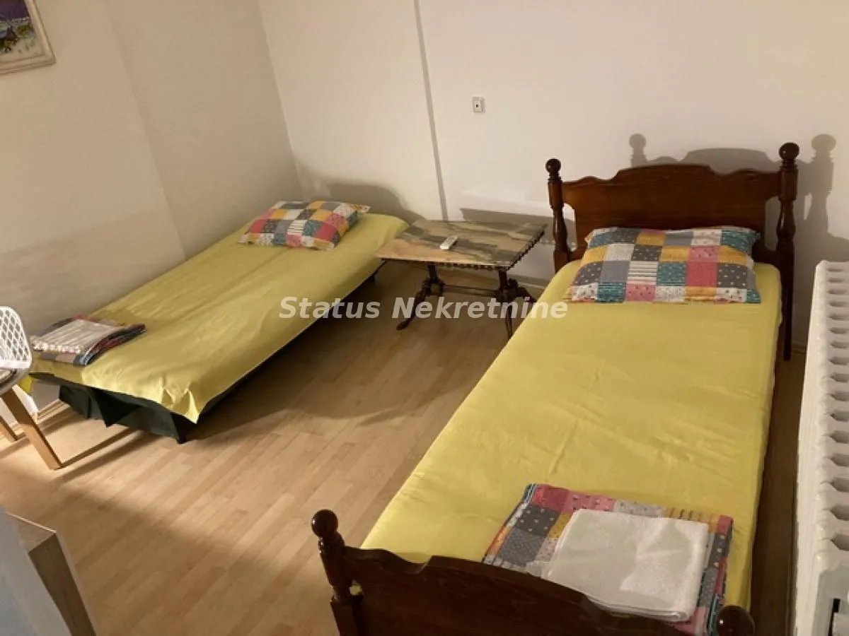 Prodaja, kuća, 340m², Podbara, Novi Sad Sve Podlokacije