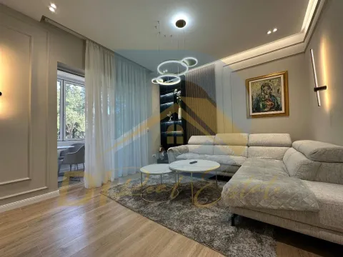 Rent, two bedroom apartment, 72m², Centar, Tivat