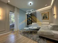 Izdavanje, dvosoban stan, 72m², Centar, Tivat - image 1