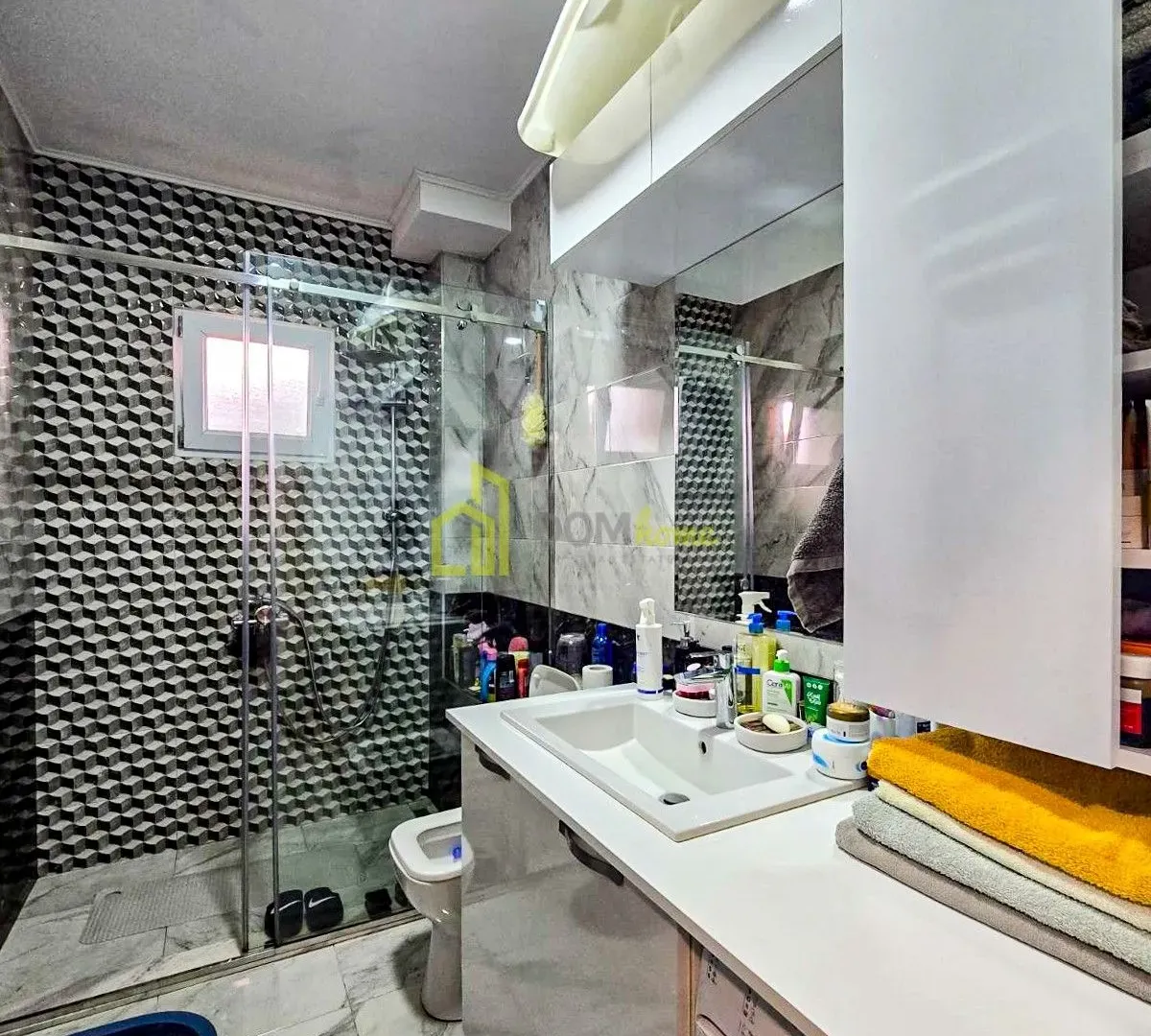 Sale, house, 216m², Blok 6, Podgorica
