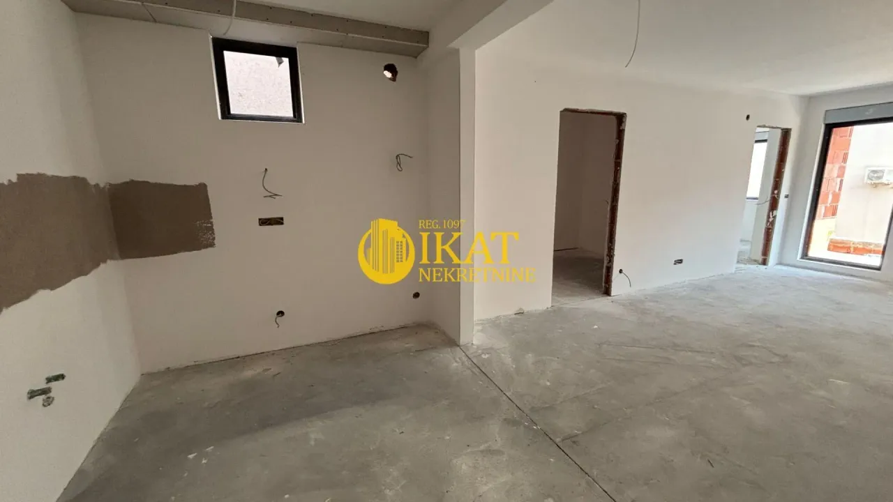 Prodaja, dvosoban stan, 60m², Kluz, Zvezdara Sve Podlokacije