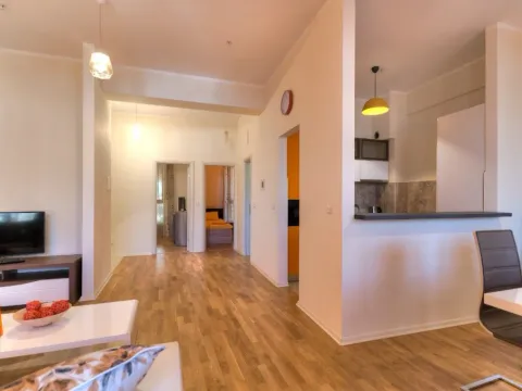 Sale, three bedroom apartment, 83m², Bečići, Budva - image 6