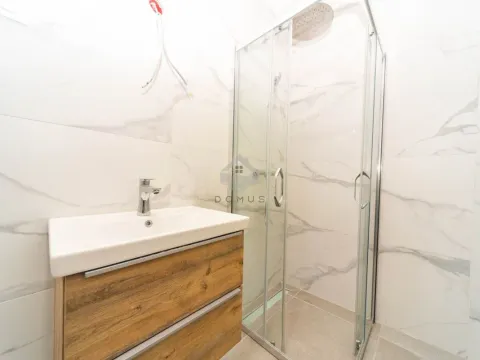 Sale, two bedroom apartment, 60m², Kolašin, Crna Gora - image 9