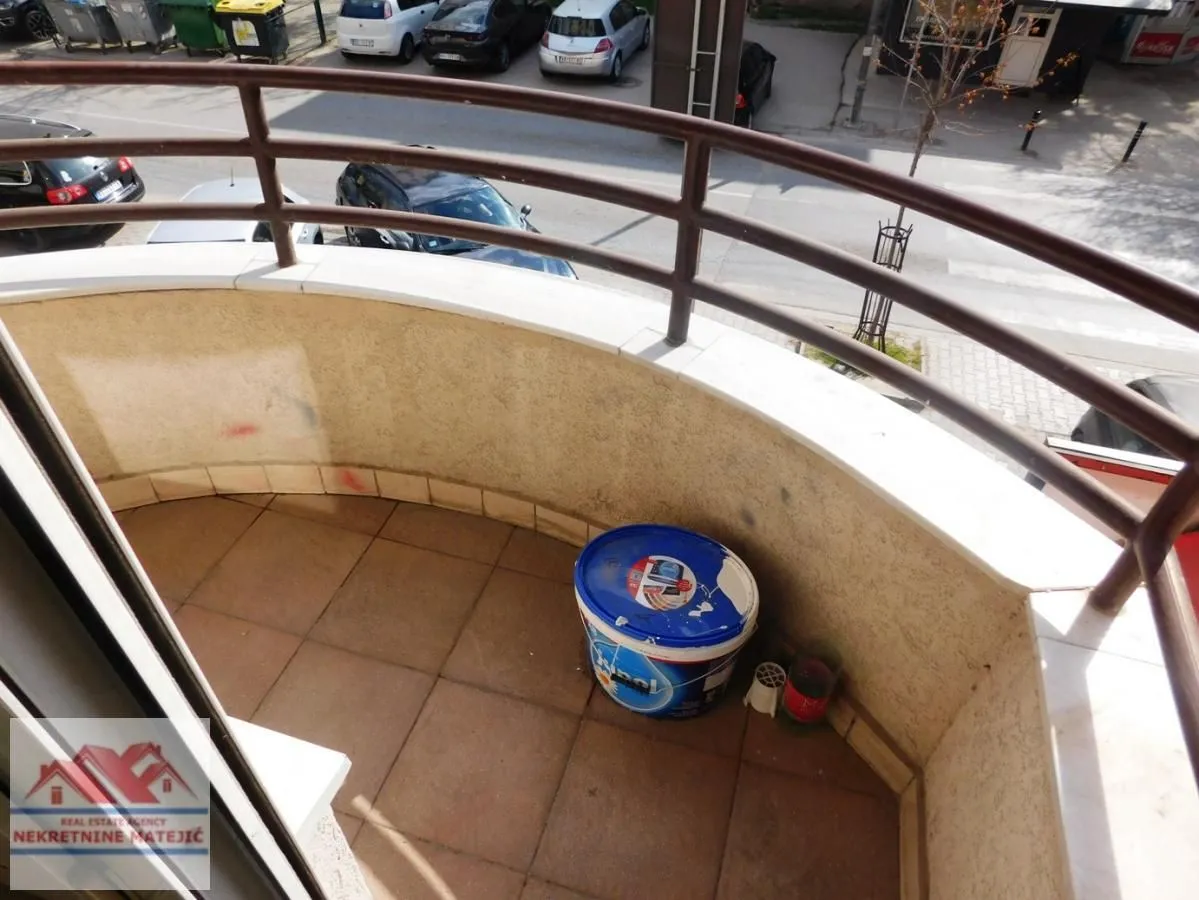 Izdavanje, trosoban stan, 71m², Vašarište, Kragujevac