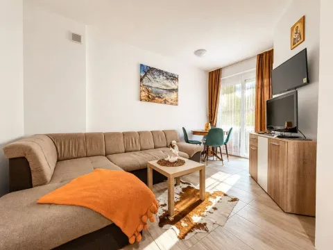 Prodaja, jednosoban stan, 38m², Budva, Crna Gora - image 1