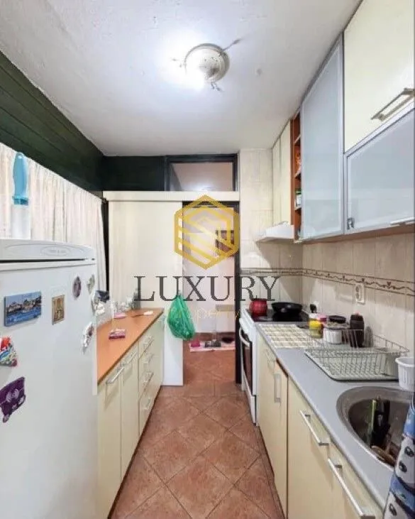 Prodaja, dvosoban stan, 77m², Blok 5, Podgorica