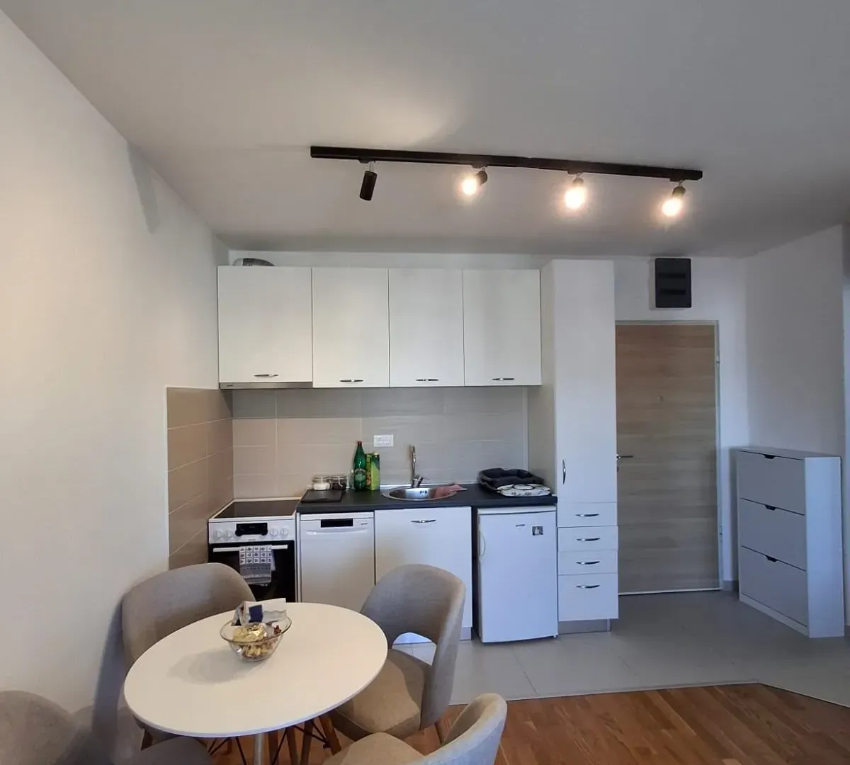 Rent, one bedroom apartment, 40m², Ljubović, Podgorica