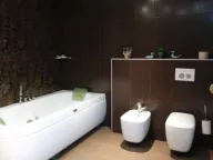 Izdavanje, četvorosoban stan, 178m², City Kvart, Podgorica - image 10