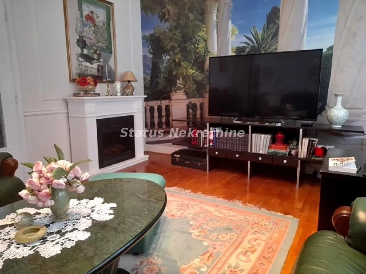 Prodaja, kuća, 274m², Temerin, Novi Sad