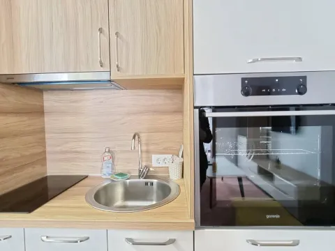 Izdavanje, jednosoban stan, 37m², Lastva Grbaljska, Kotor - image 3