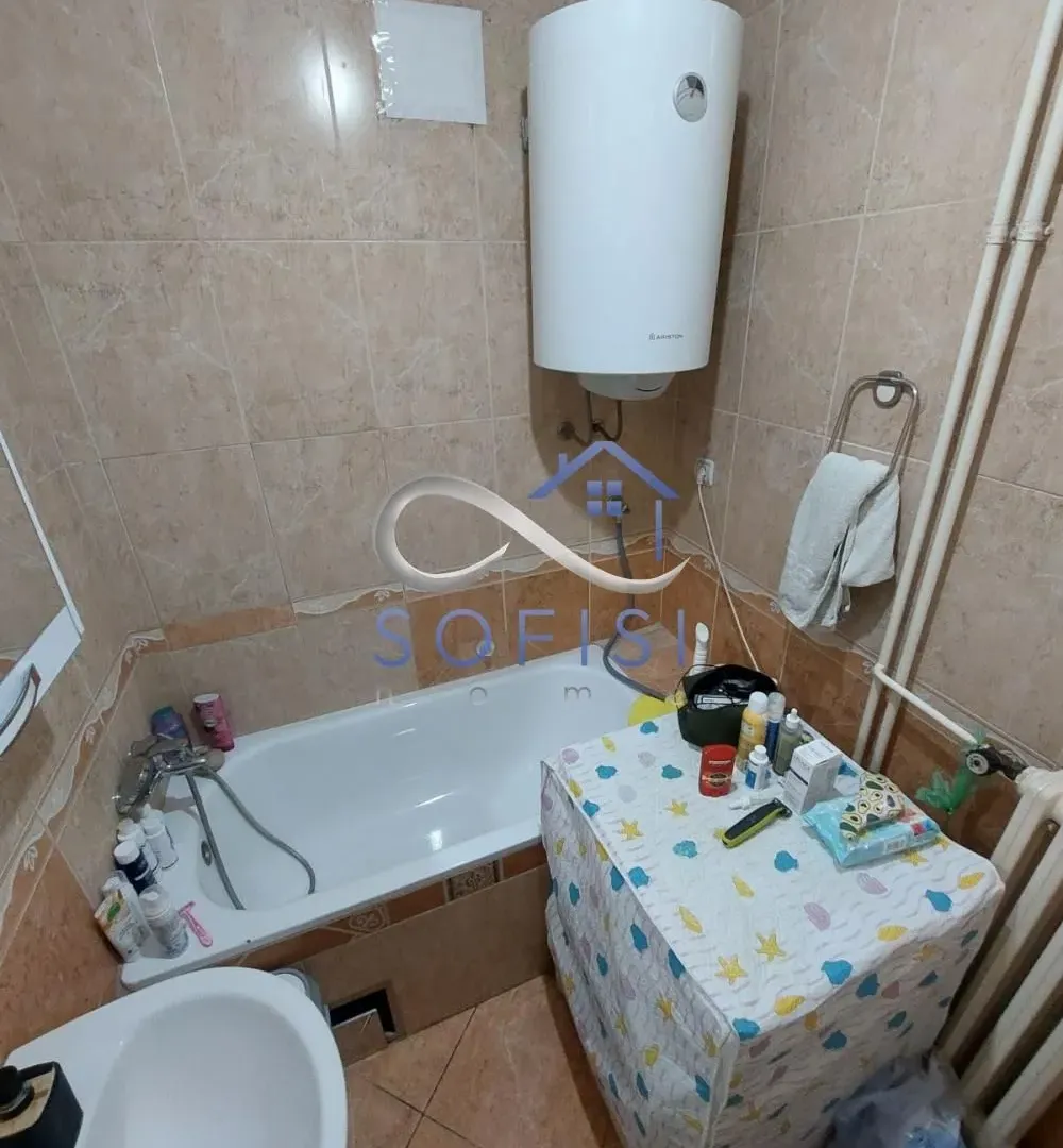 Prodaja, dvosoban stan, 43m², Centar, Novi Sad