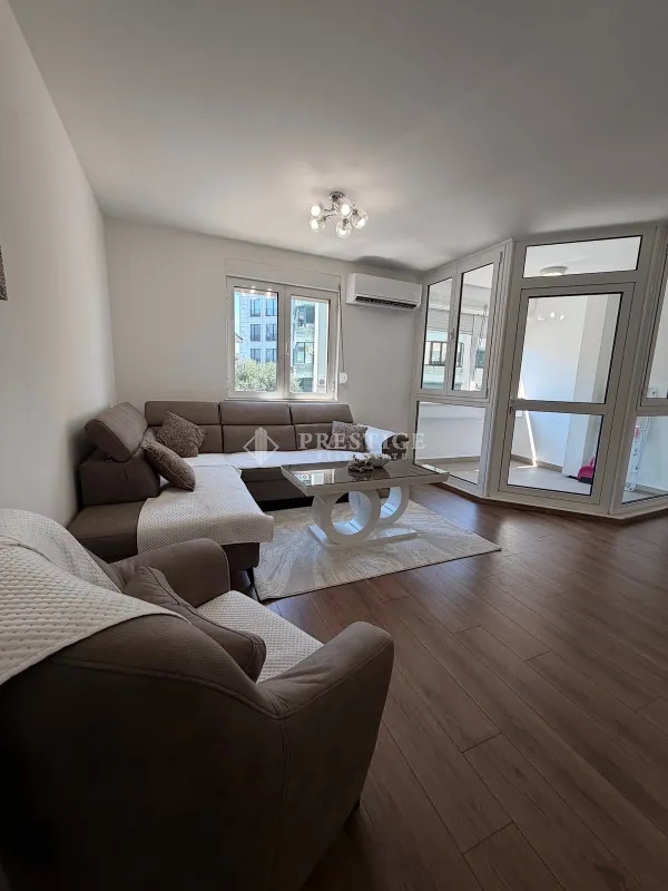 Rent, three bedroom apartment, 100m², Tološka šuma, Podgorica