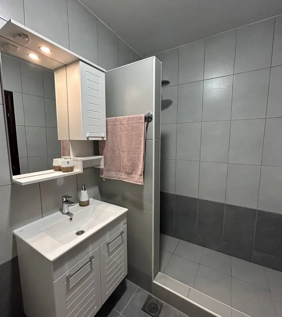 Prodaja, dvosoban stan, 85m², Petrovac, Budva
