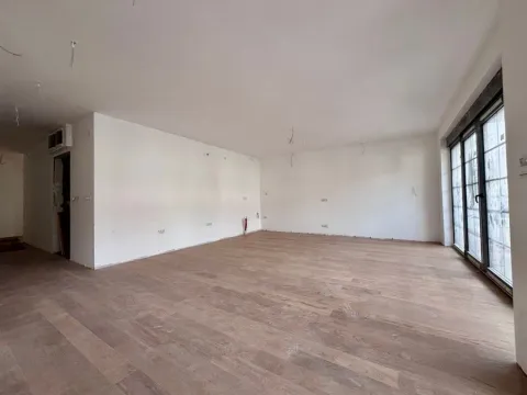 Prodaja, četvorosoban stan, 110m², Vračar Hram, Vračar Sve Podlokacije - image 9