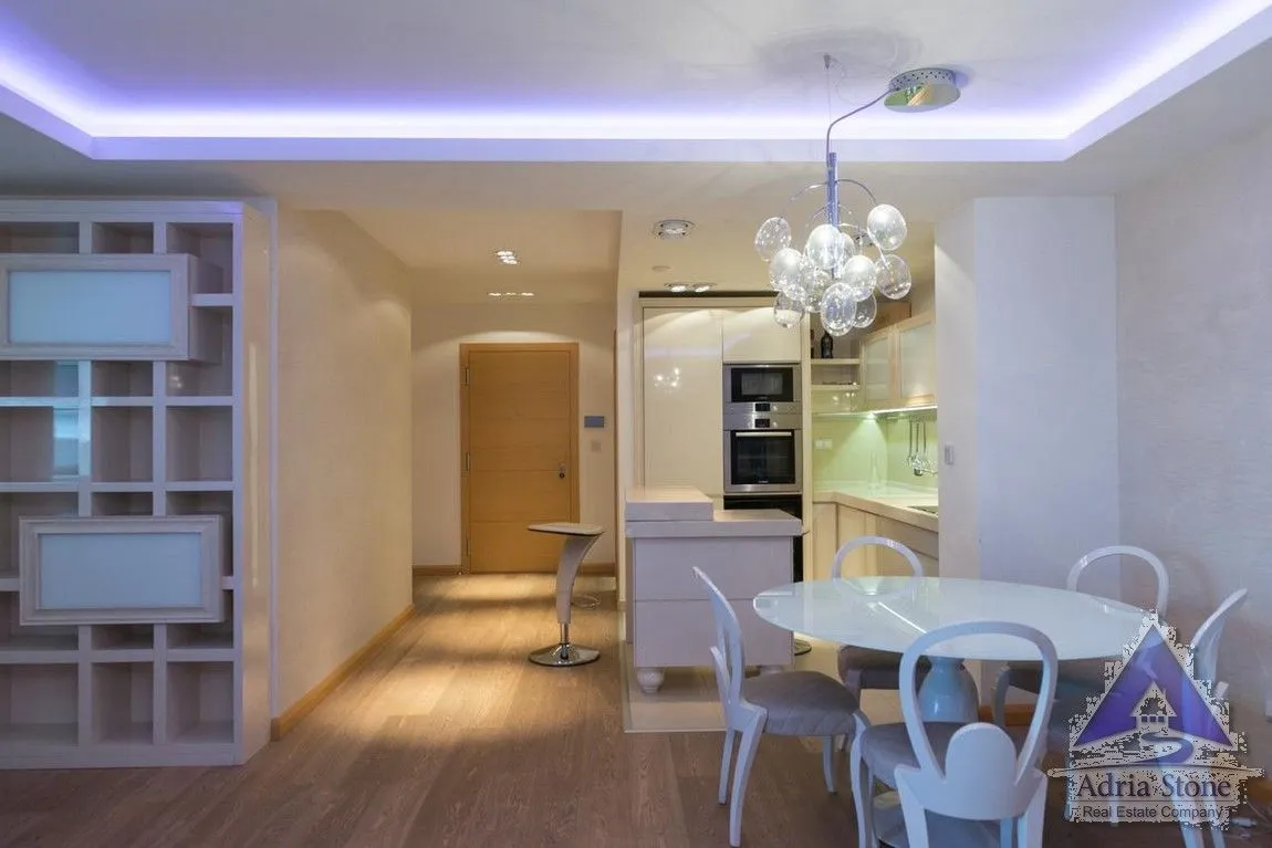 Rent, one bedroom apartment, 77m², Centar, Budva
