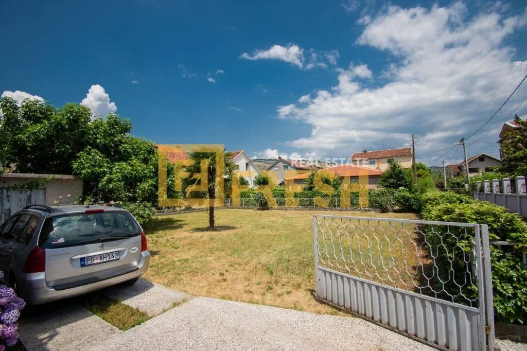 Sale, house, 214m², Tološi, Podgorica