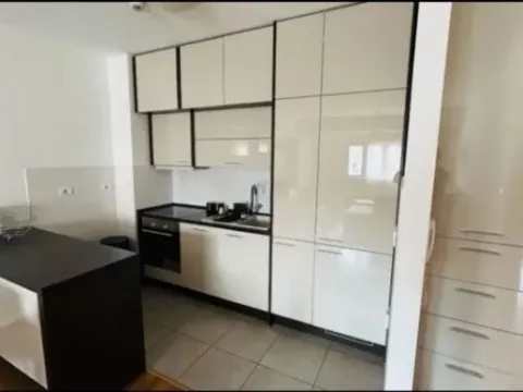 Izdavanje, jednosoban stan, 53m², City Kvart, Podgorica - image 3