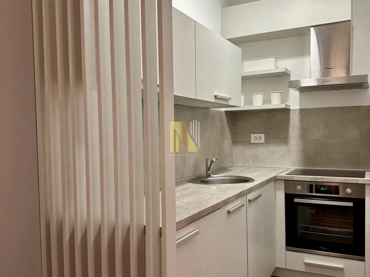 Prodaja, dvosoban stan, 49m², Centar, Novi Sad