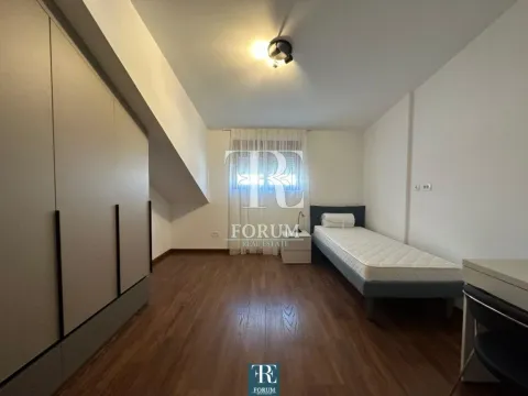 Izdavanje, dvosoban stan, 70m², Master Kvart, Podgorica - image 9