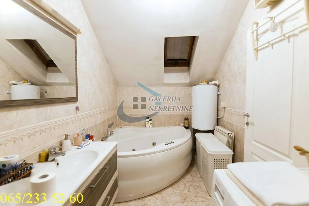 Sale, four bedroom apartment, 202m², Savski Venac, Beograd