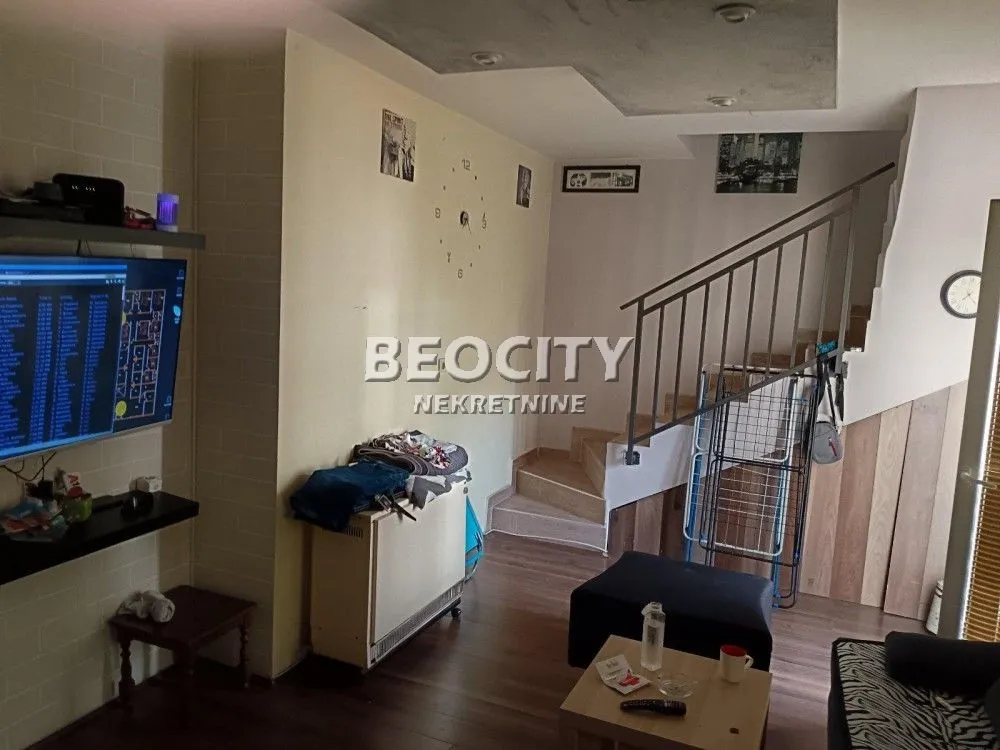 Prodaja, stan, 46m², Kneževac, Beograd