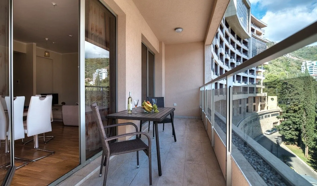 Prodaja, dvosoban stan, 93m², Zavala, Budva