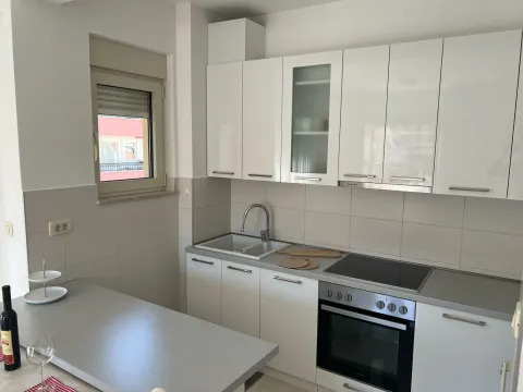 Rent, one bedroom apartment, 52m², Centar, Budva - image 4