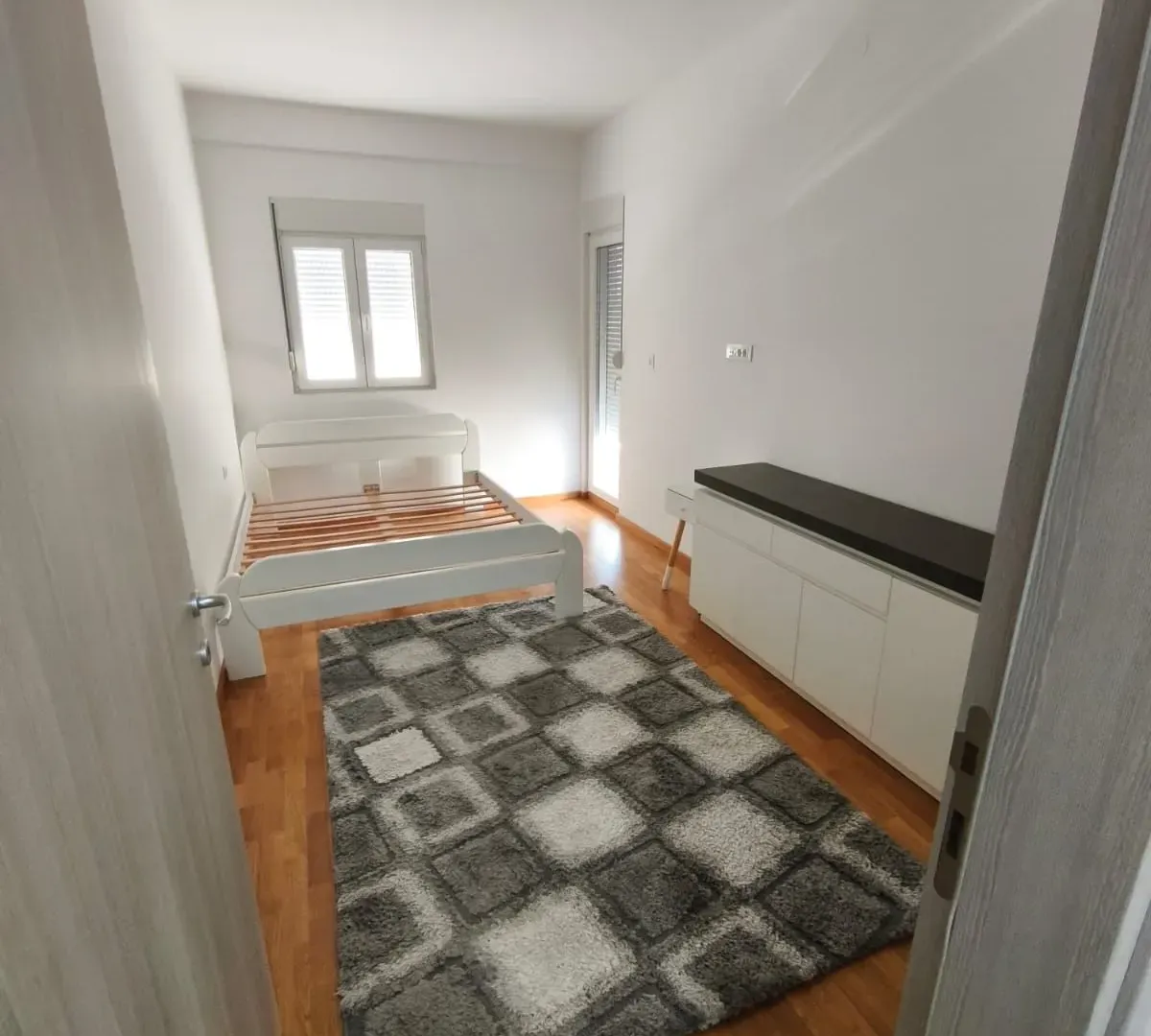 Rent, two bedroom apartment, 80m², Podgorica, Crna Gora