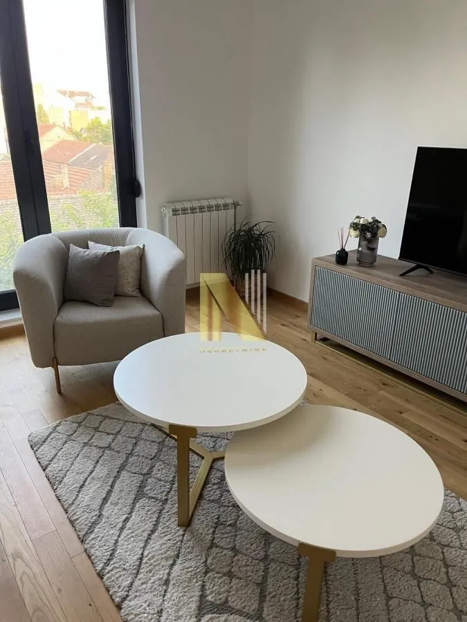 Izdavanje, trosoban stan, 71m², Socijalno, Novi Sad Sve Podlokacije