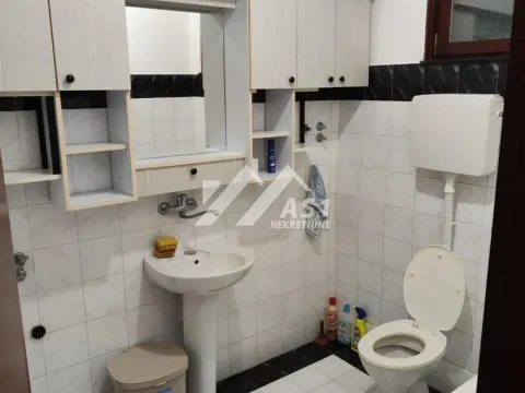 Izdavanje, trosoban stan, 72m², Petrovaradin, Novi Sad - image 8