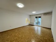 Izdavanje, trosoban stan, 105m², Centar, Novi Sad - image 6