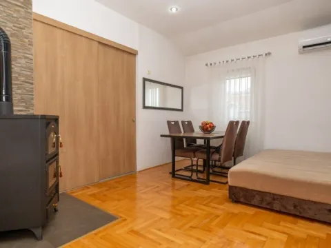 Prodaja, kuća, 258m², Pod Goricom, Podgorica - image 3