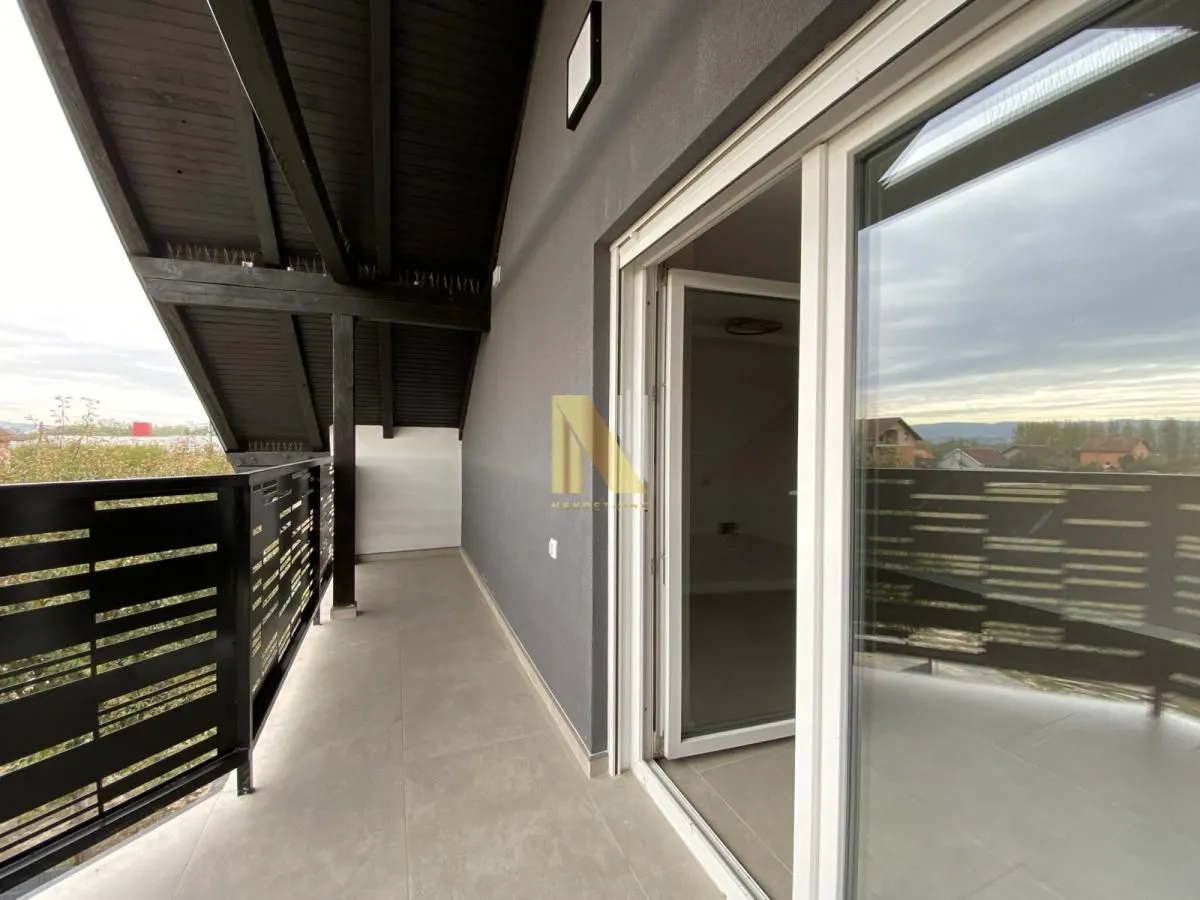 Prodaja, kuća, 260m², Veternik, Novi Sad Sve Podlokacije