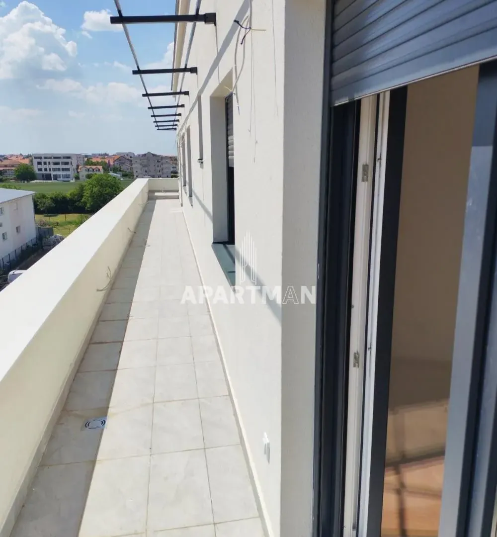 Prodaja, četvorosoban stan, 103m², Ledine, Beograd